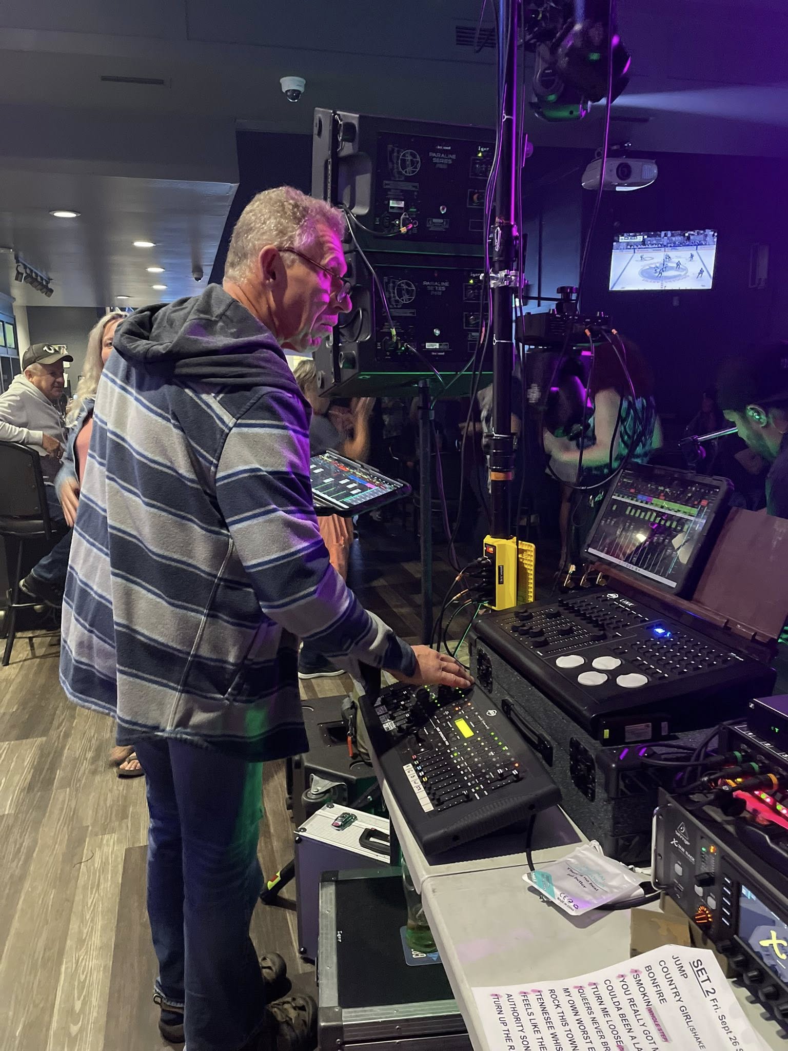 Headway vocalist outdoor